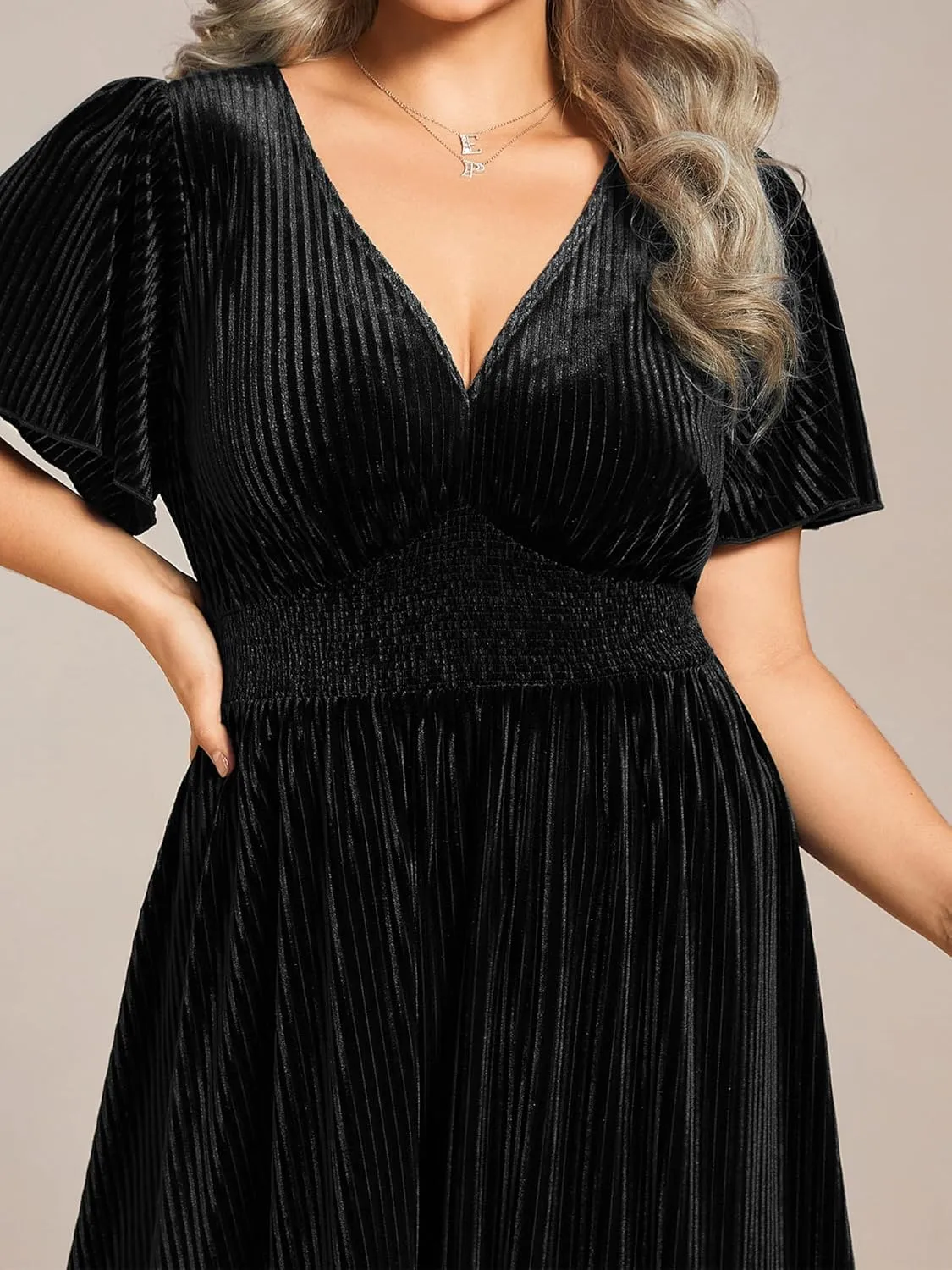 Ever-Pretty Plus Women's Winter V Neck Velvet Short Sleeves A Line Plus Size Cocktail Wedding Guest Dresses 01939-DAPH