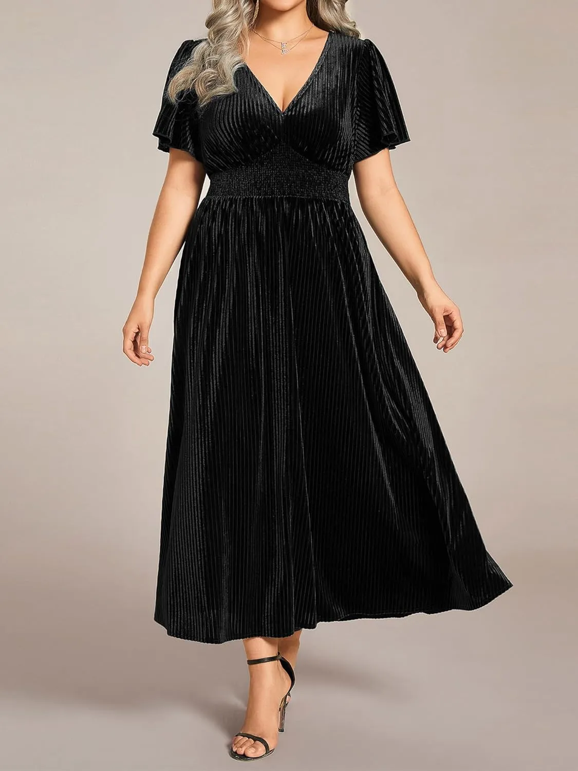 Ever-Pretty Plus Women's Winter V Neck Velvet Short Sleeves A Line Plus Size Cocktail Wedding Guest Dresses 01939-DAPH