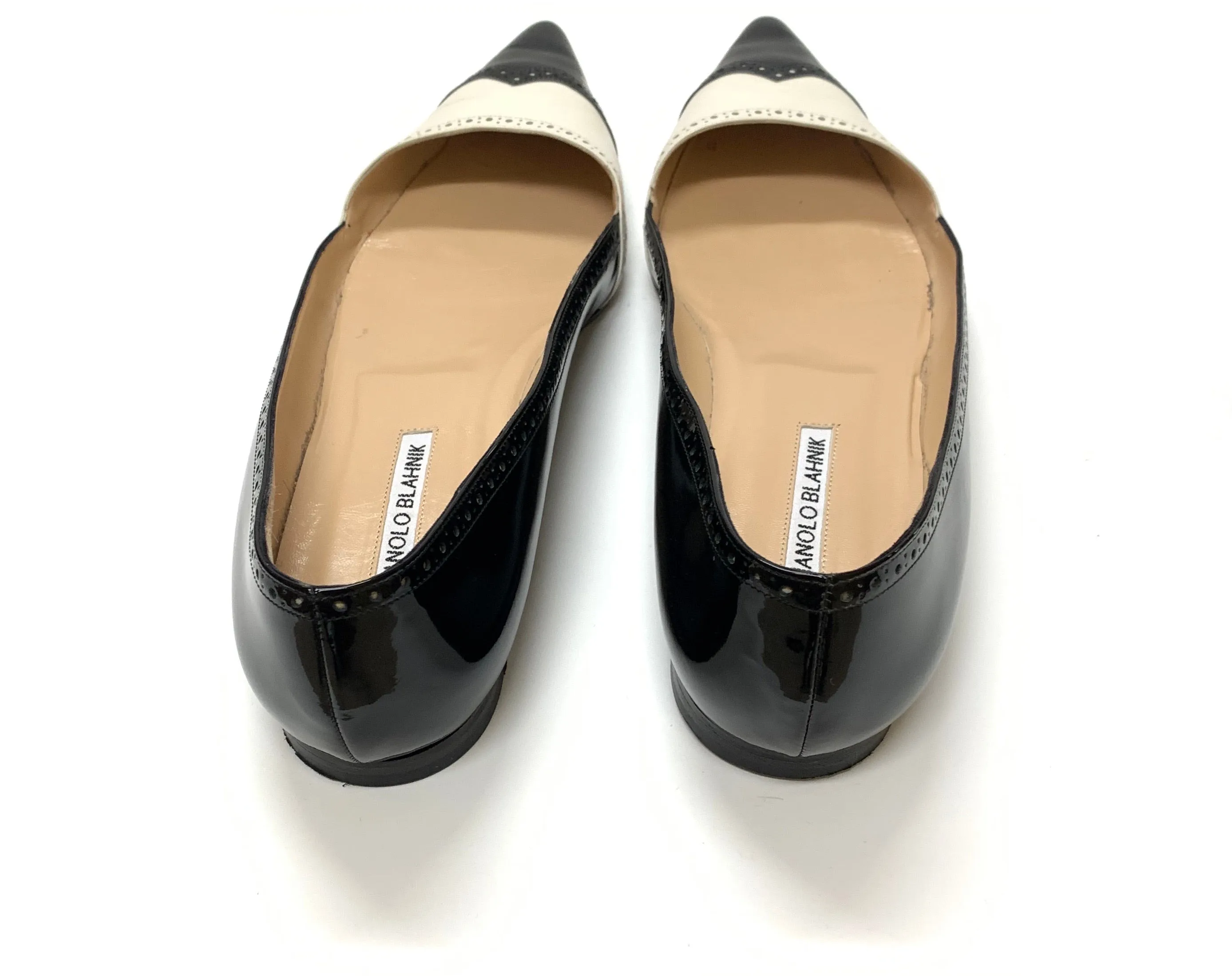 MANOLO BLAHNIK AGAFLAT POINTY SPECTATOR FLATS SIZE 42