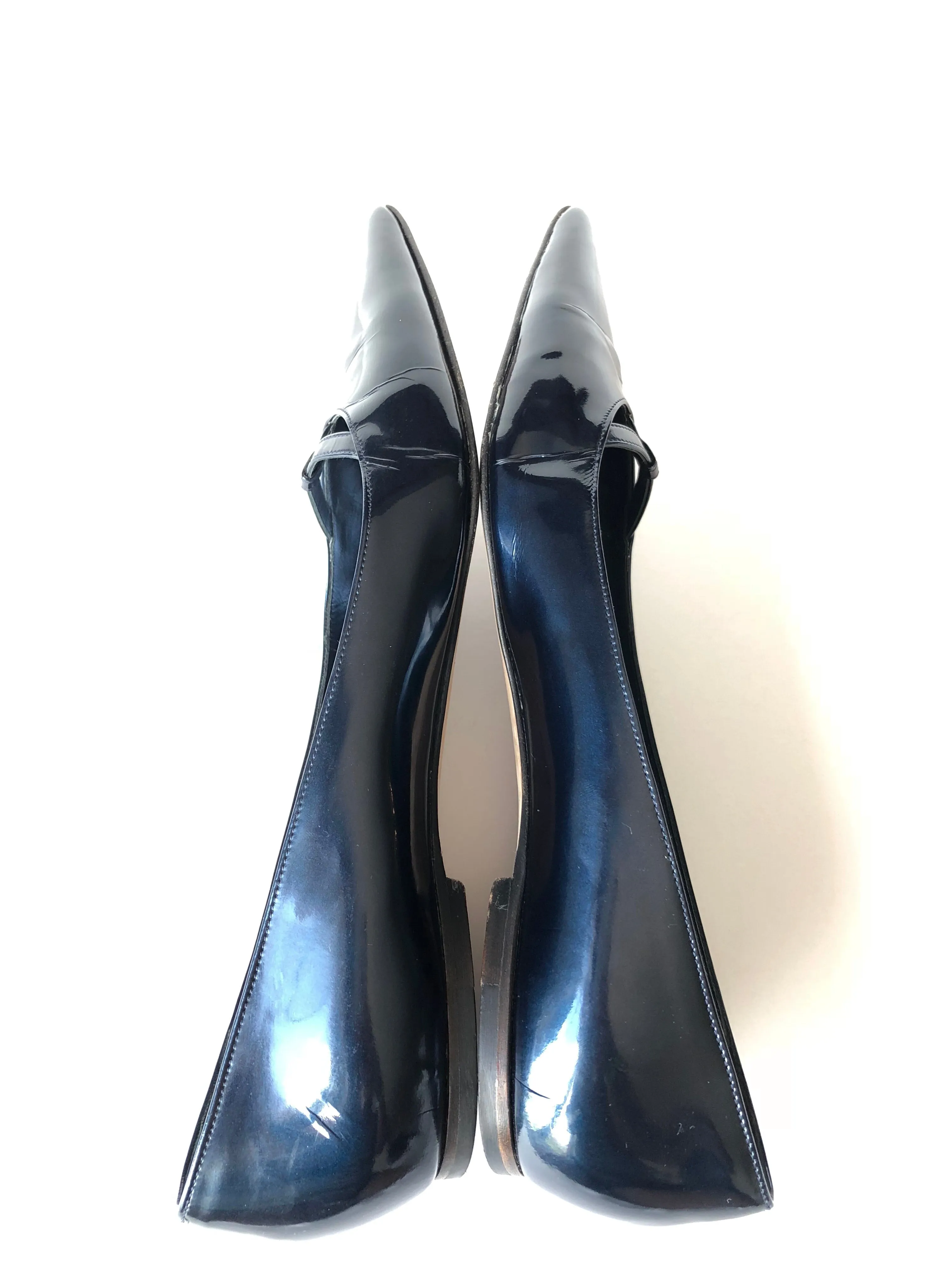 MANOLO BLAHNIK PATENT LEATHER FLAT POINTED TOE SIZE 42