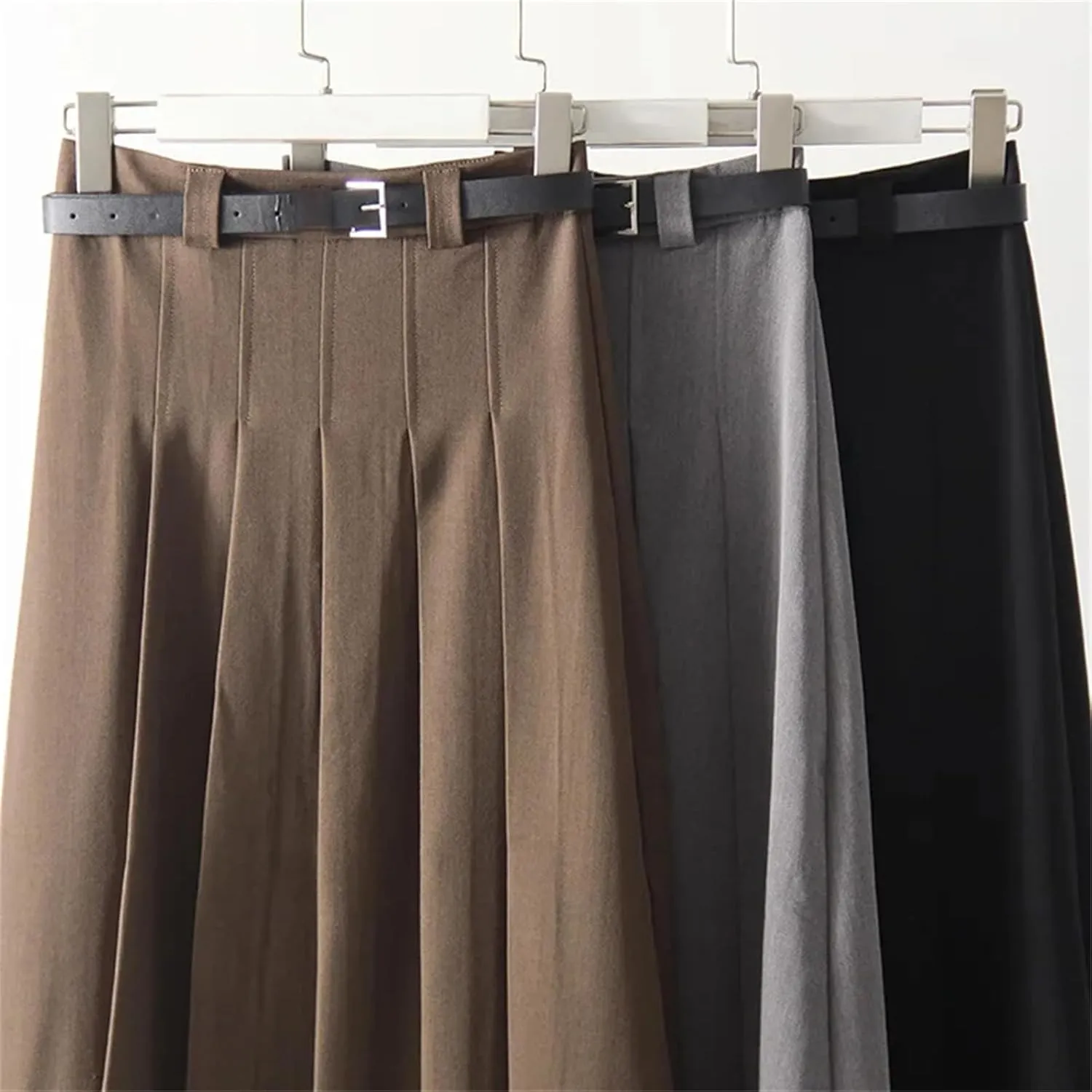 Women's High Waist A-Line Pleated Midi Skirt - Zipper Closure Solid Color Fit for Office Work
